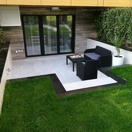 Garden Apartment Sun City Belgrade Exterior photo